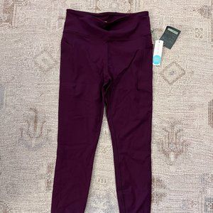 We Wander Leggings Plum Color Size Medium NWT